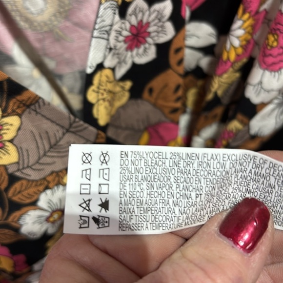 Forever 21 Wrap, low-cut V-neck,puff sleeves, tie waist,floral,linen blend - Picture 12 of 12